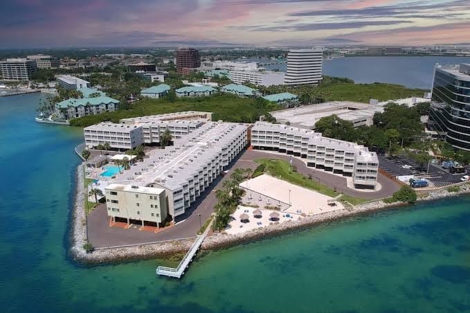 DoubleTree by Hilton Tampa Rocky Point Waterfront, photo 4
