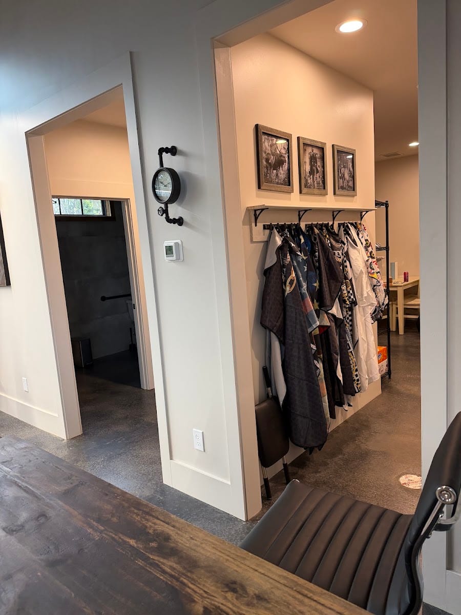 Bullfeathers Barbershop Midtown Madison AL, photo 4