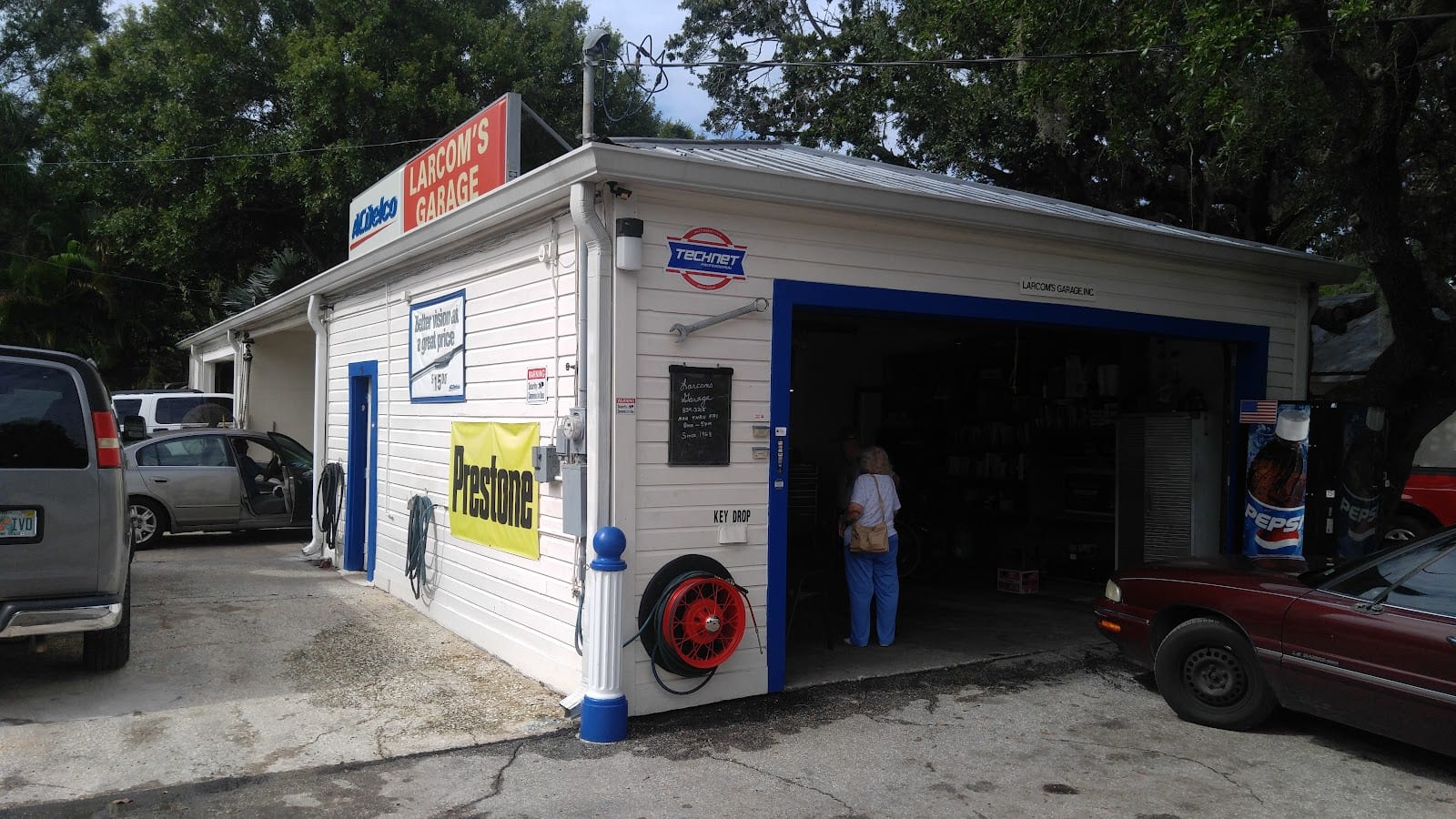 Larcom's Garage