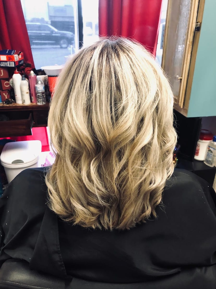 Davila's Hair Salon (inside Lindsey's Salon).