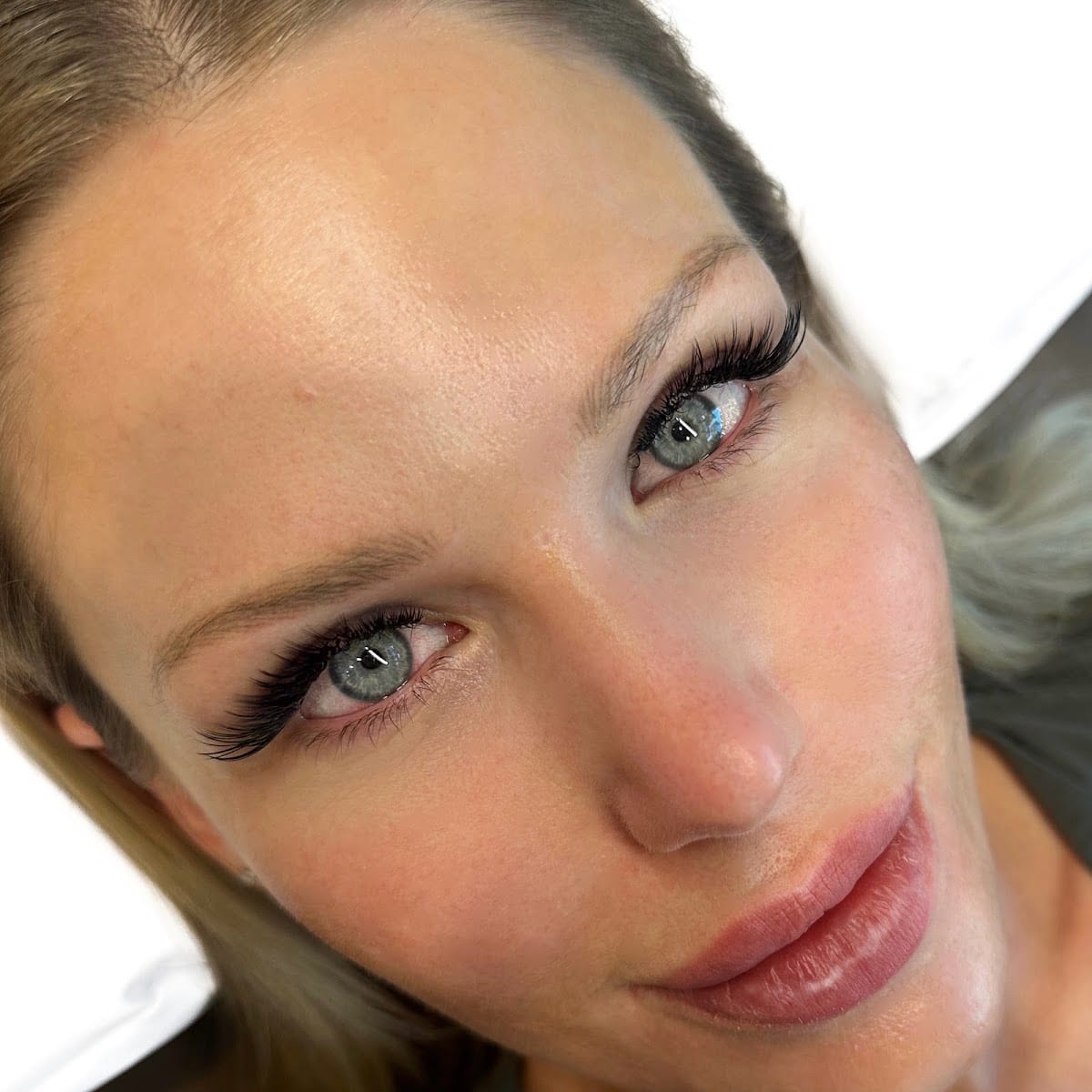Flutterhoney Lash Club, photo 2