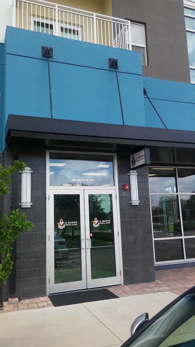 B-Snipped Barber Shop DownTown, photo 4