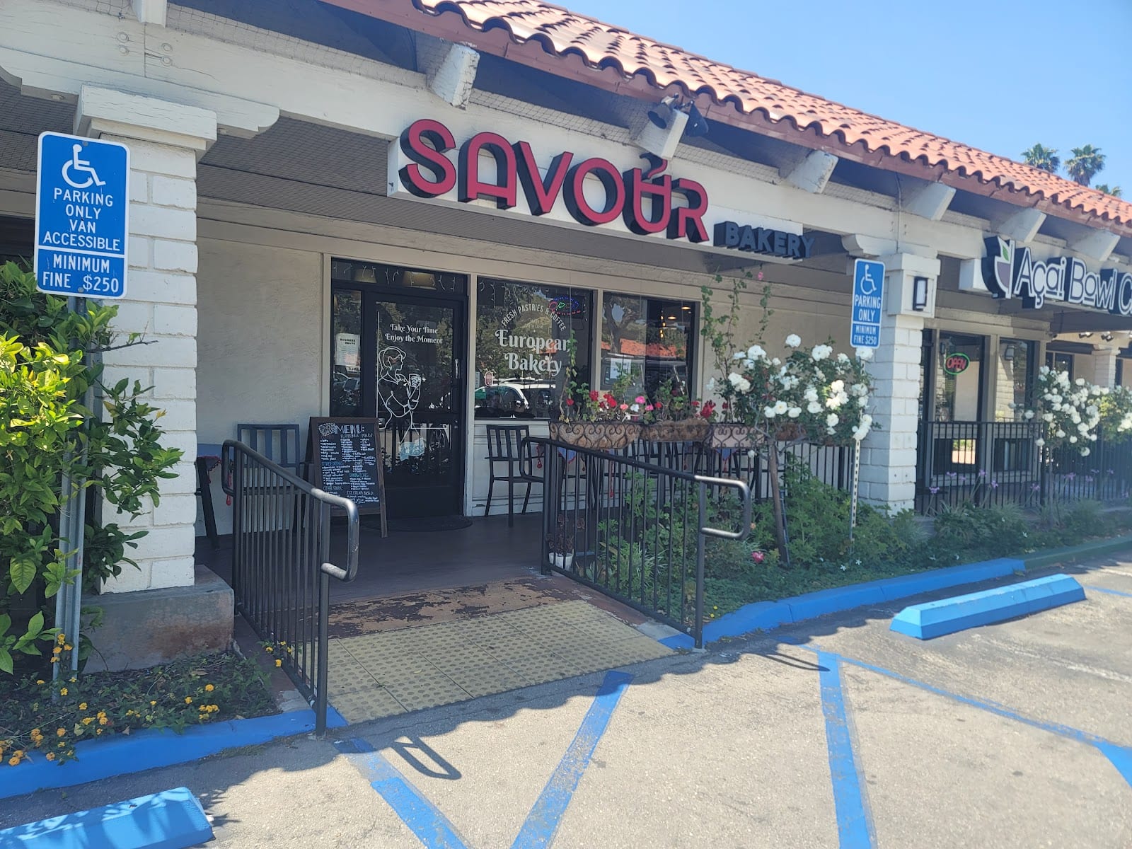 Savour Bakery