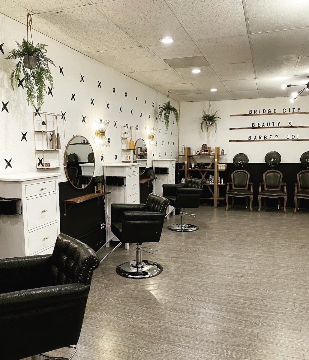 Bridge City Beauty And Barber Co, photo 2