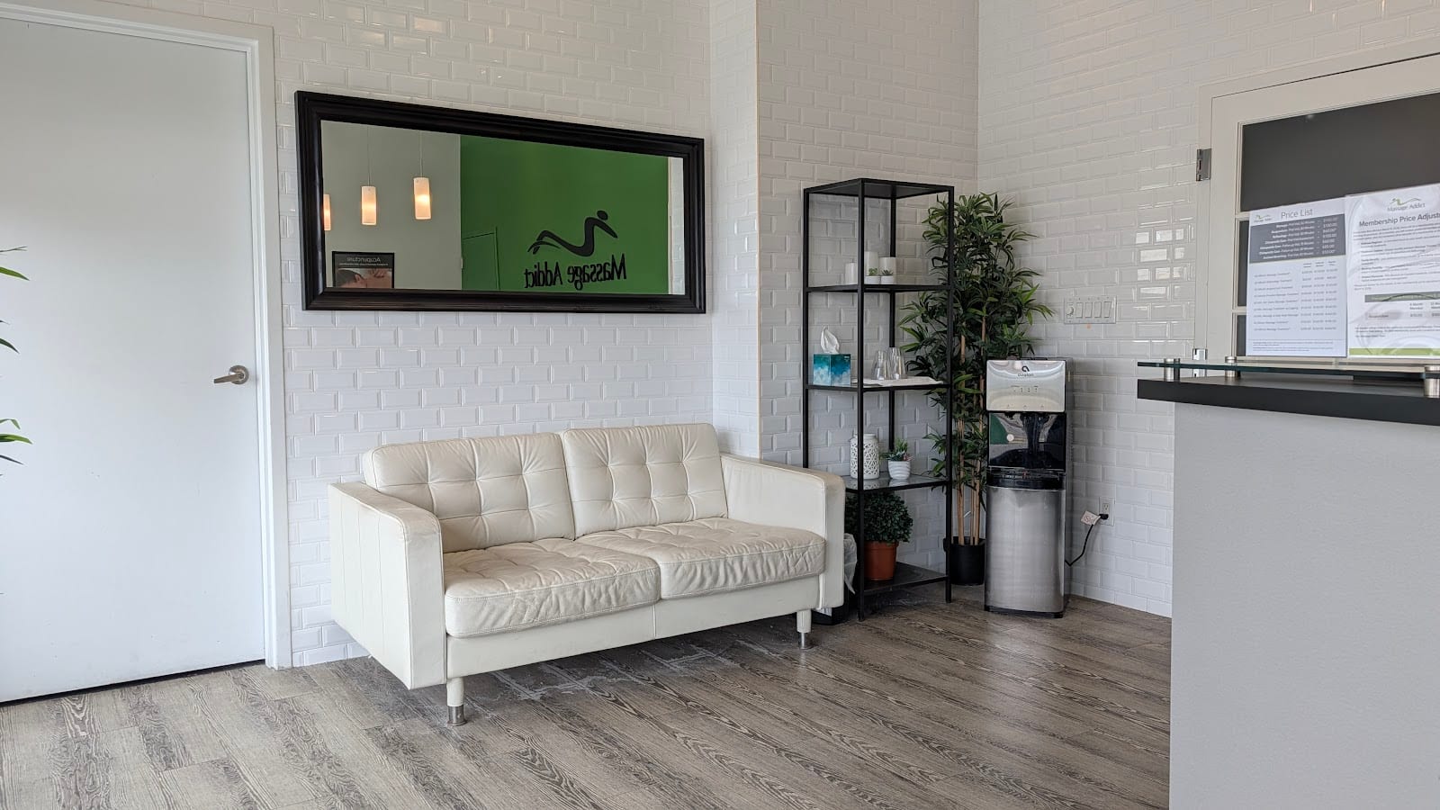 Massage Addict Toronto Dufferin and Steeles, photo 3
