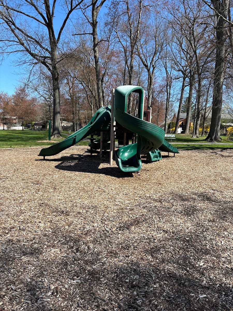 Playground, photo 3