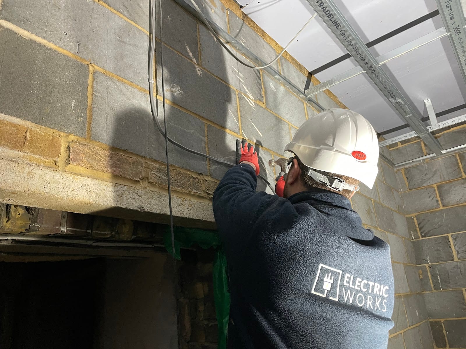 Commercial Electrician London