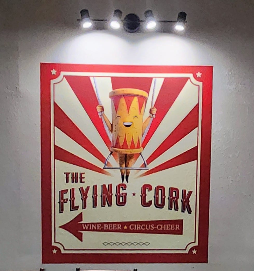 Flying Cork Wine & Beer Bar, photo 2