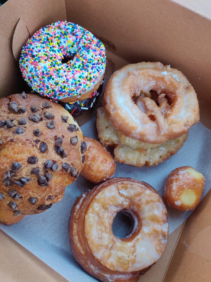 DK's Donuts