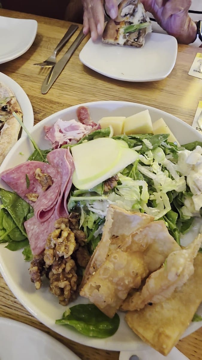 California Pizza Kitchen at Kailua Town Center, photo 3