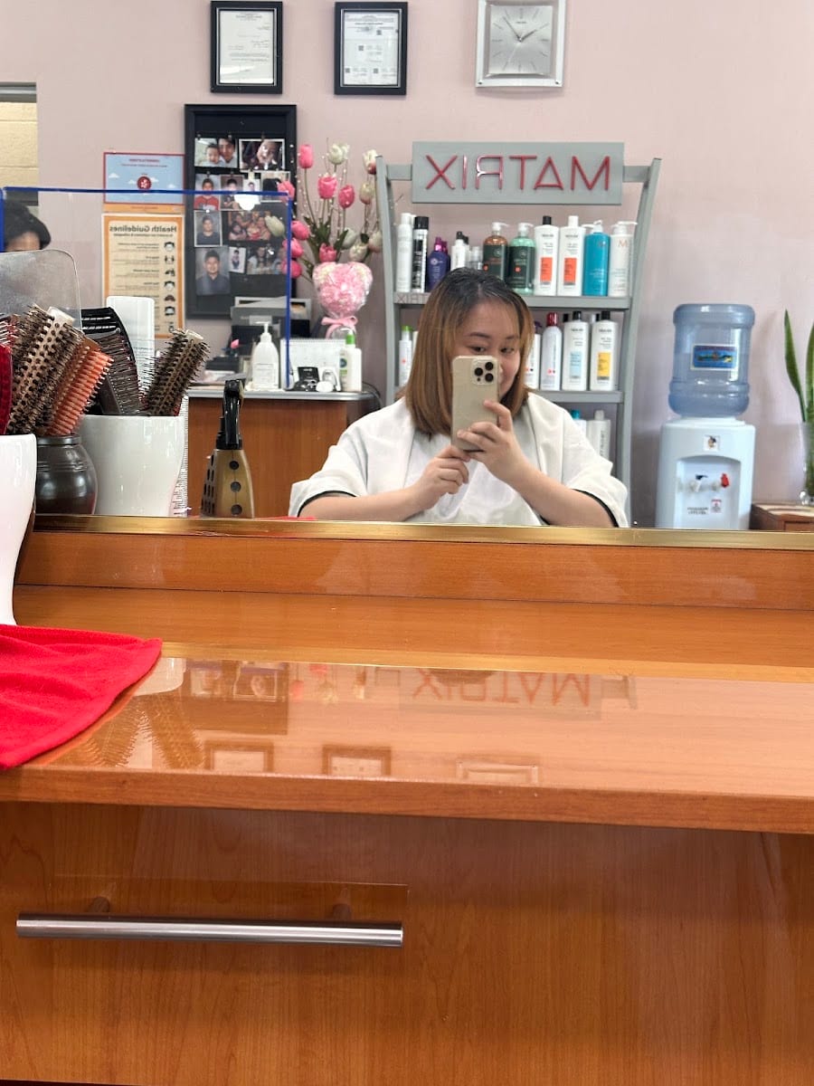 Eunice's Beauty Salon