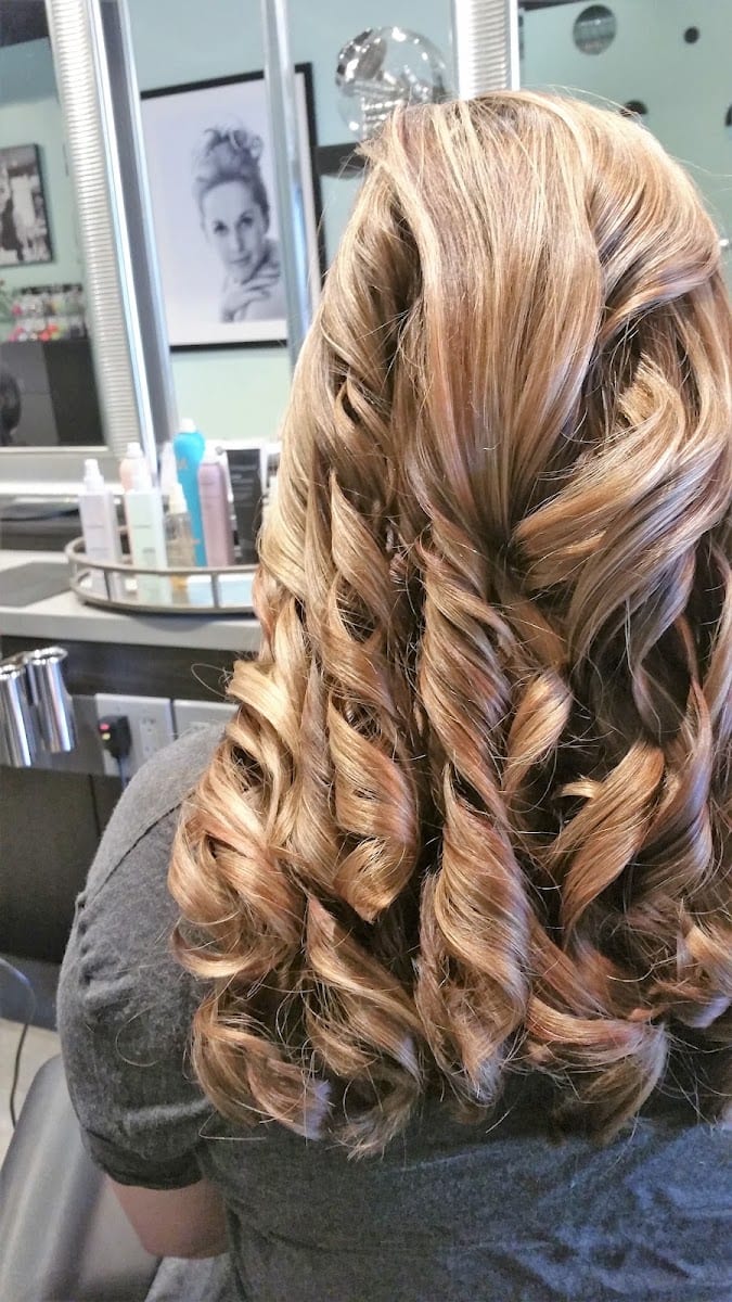 Whirlwind Blow Dry Lounge