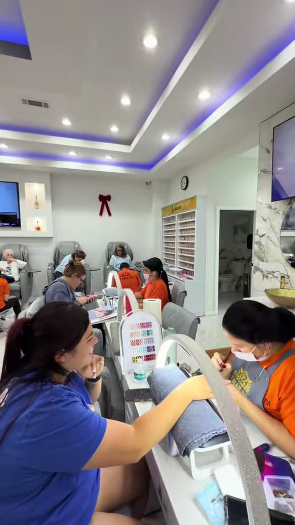 LV Nail Spa, photo 3