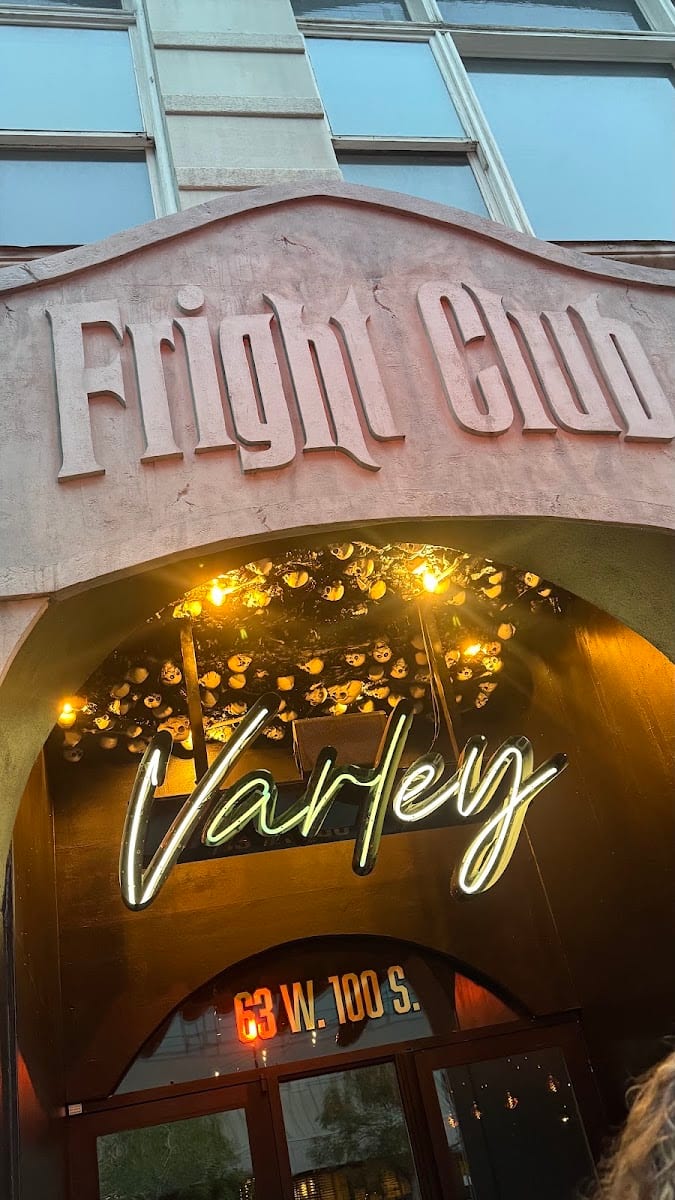 Ivy & Varley, photo 3
