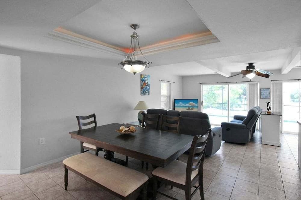 Canal-Front Escape with Private Pool Game Room in Port Charlotte - Three-Bedroom House