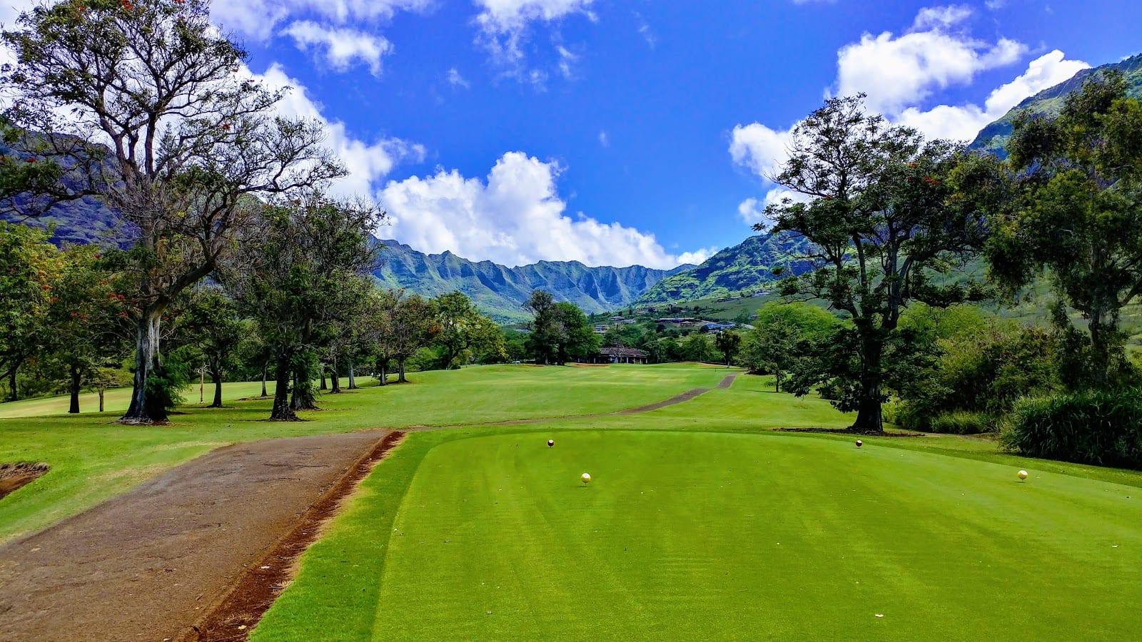 Makaha Valley Country Club