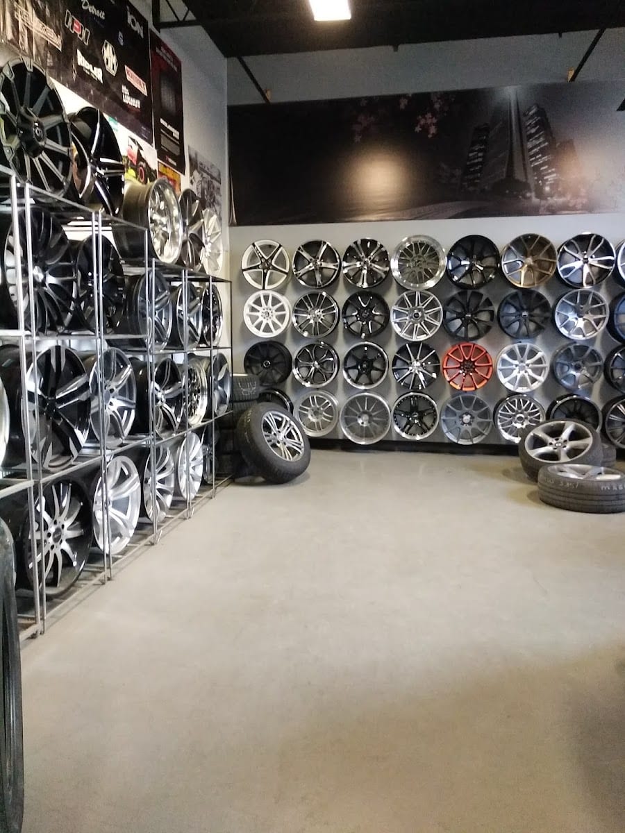 Extreme Wheel & Tire, photo 3