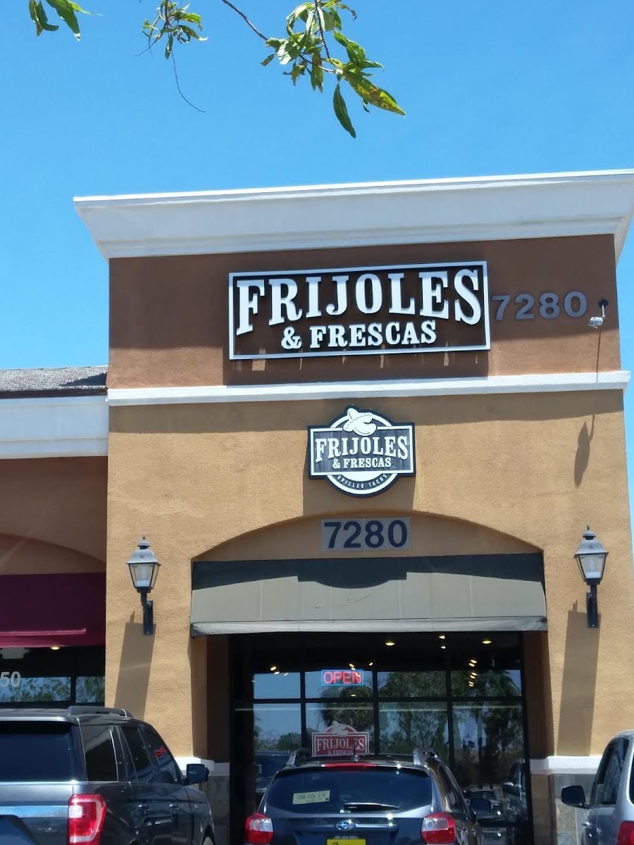 Frijoles & Frescas Grilled Tacos, photo 2