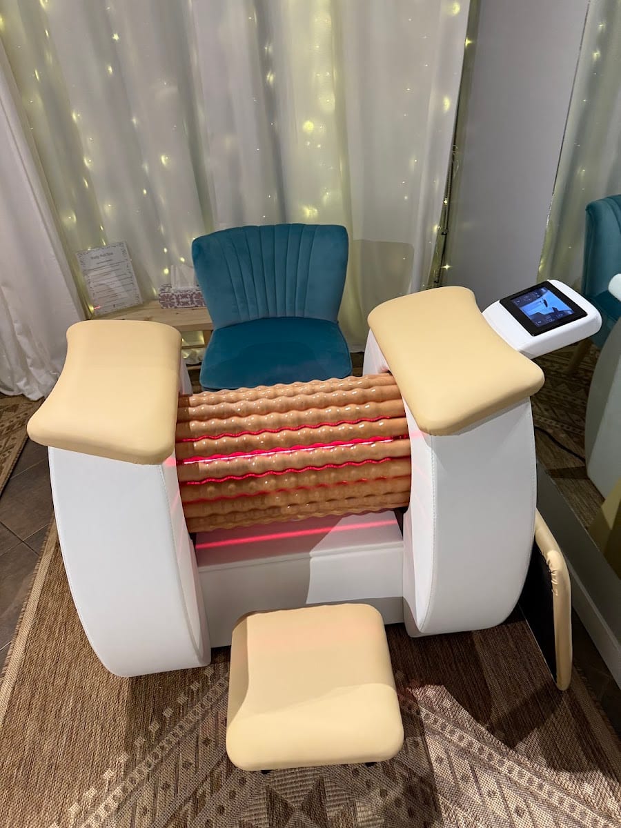Body Roll Spa and Massage