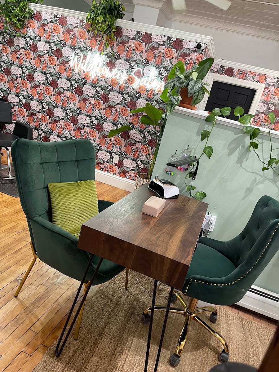 Wildflowers Salon, photo 3