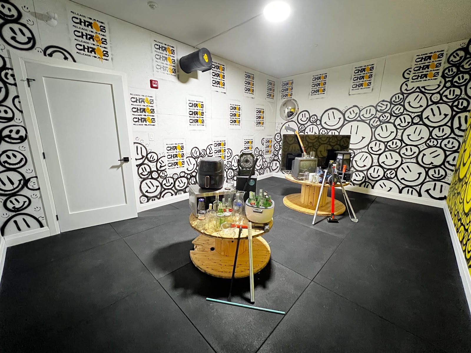 Chaos Studios, photo 4