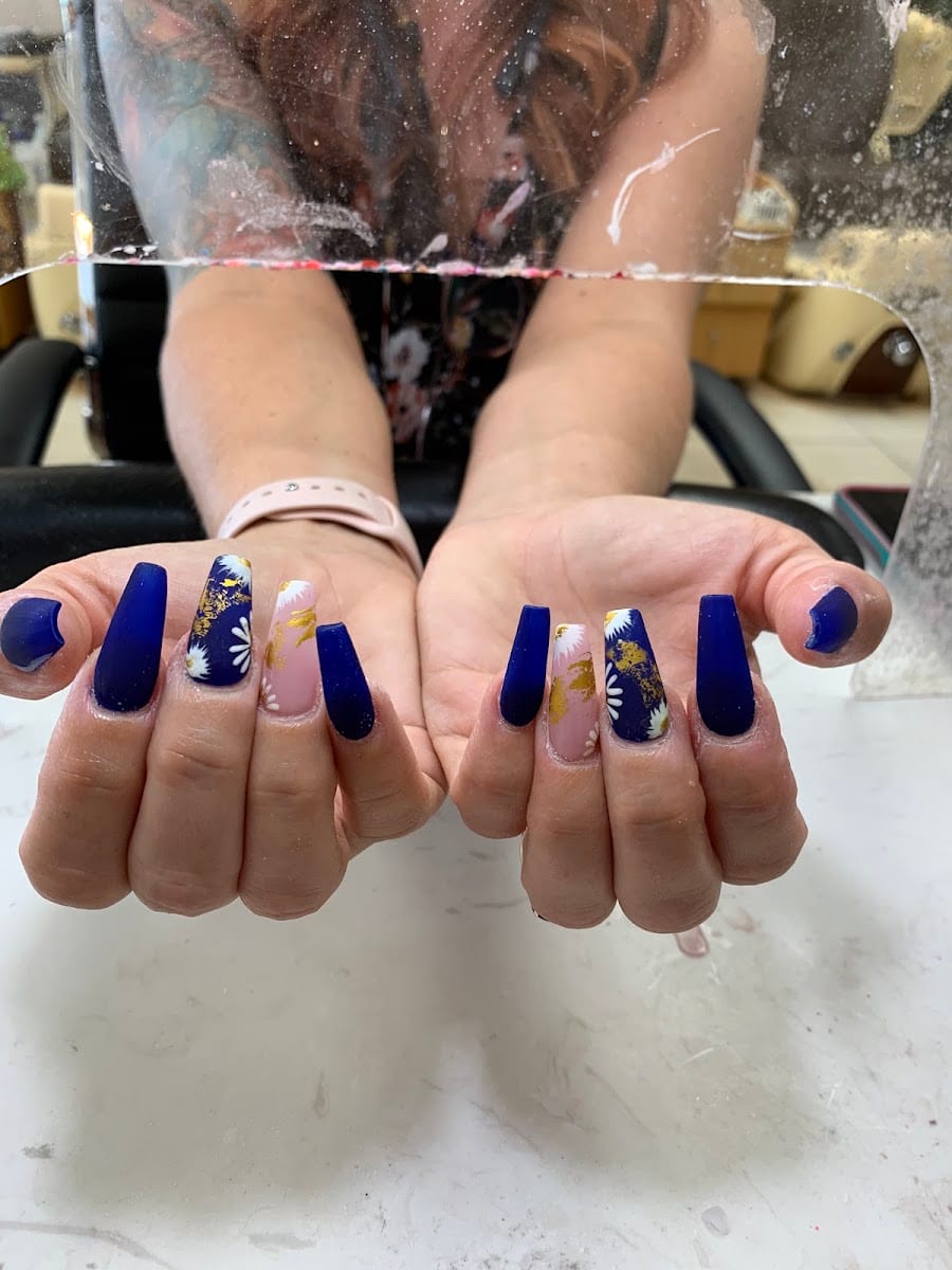 Elegant Nails