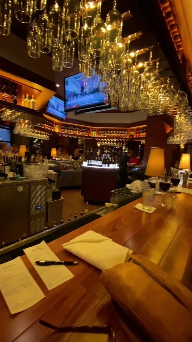Seasons 52, photo 3