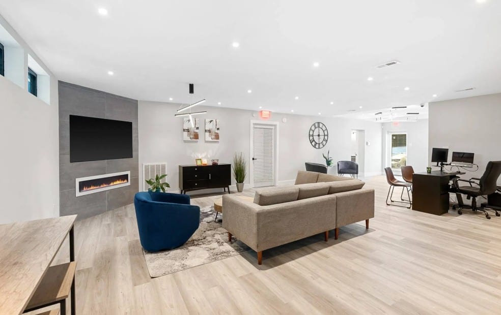 The Oaks at Anderson Apartments