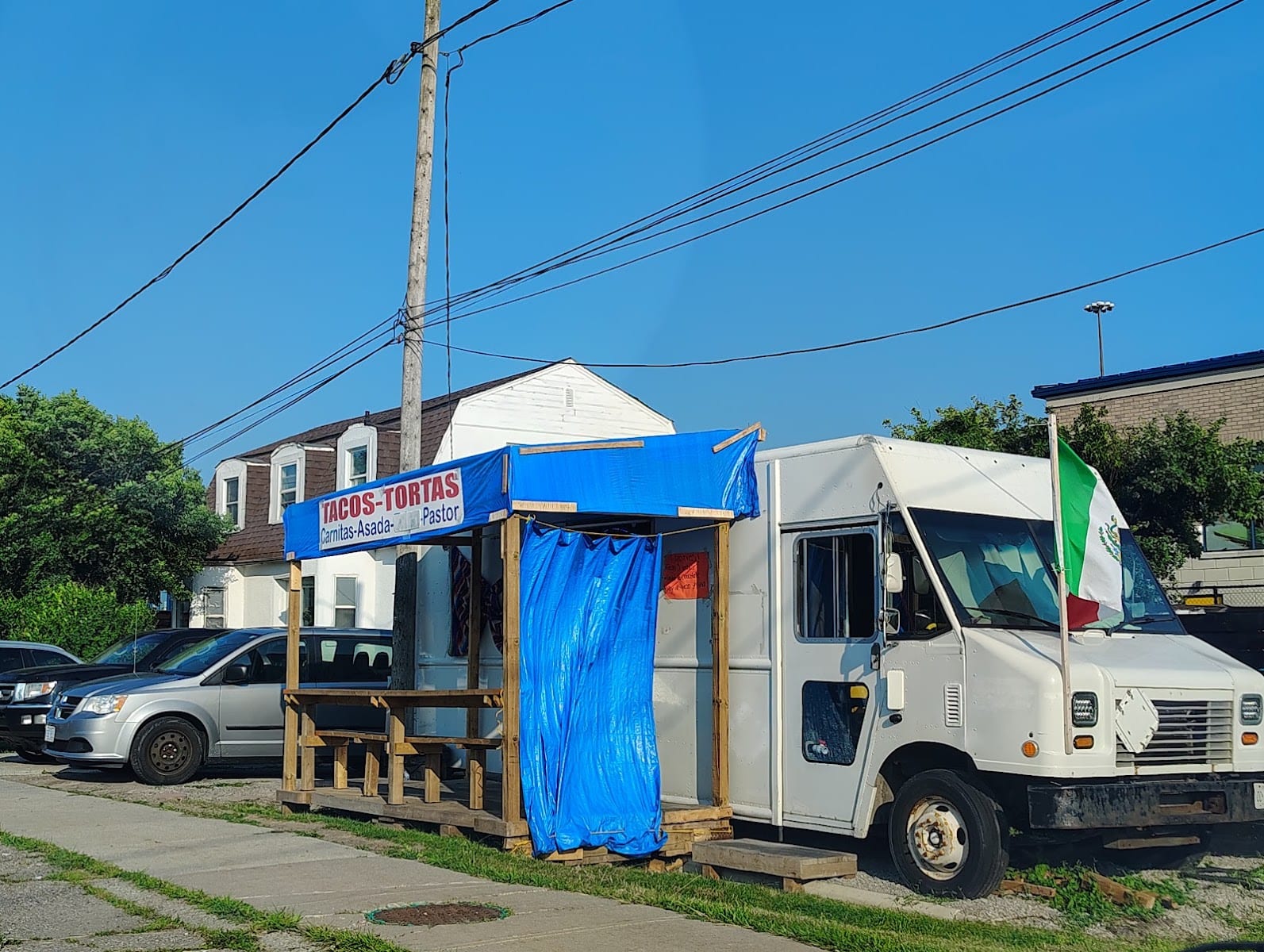 Mexican Food Truck "El Ilegal", photo 2
