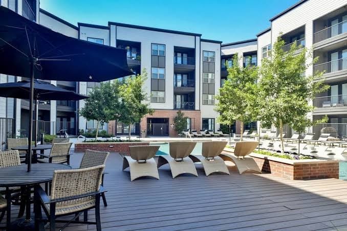 Landing | Chic 1BD, Clubhouse, Gym