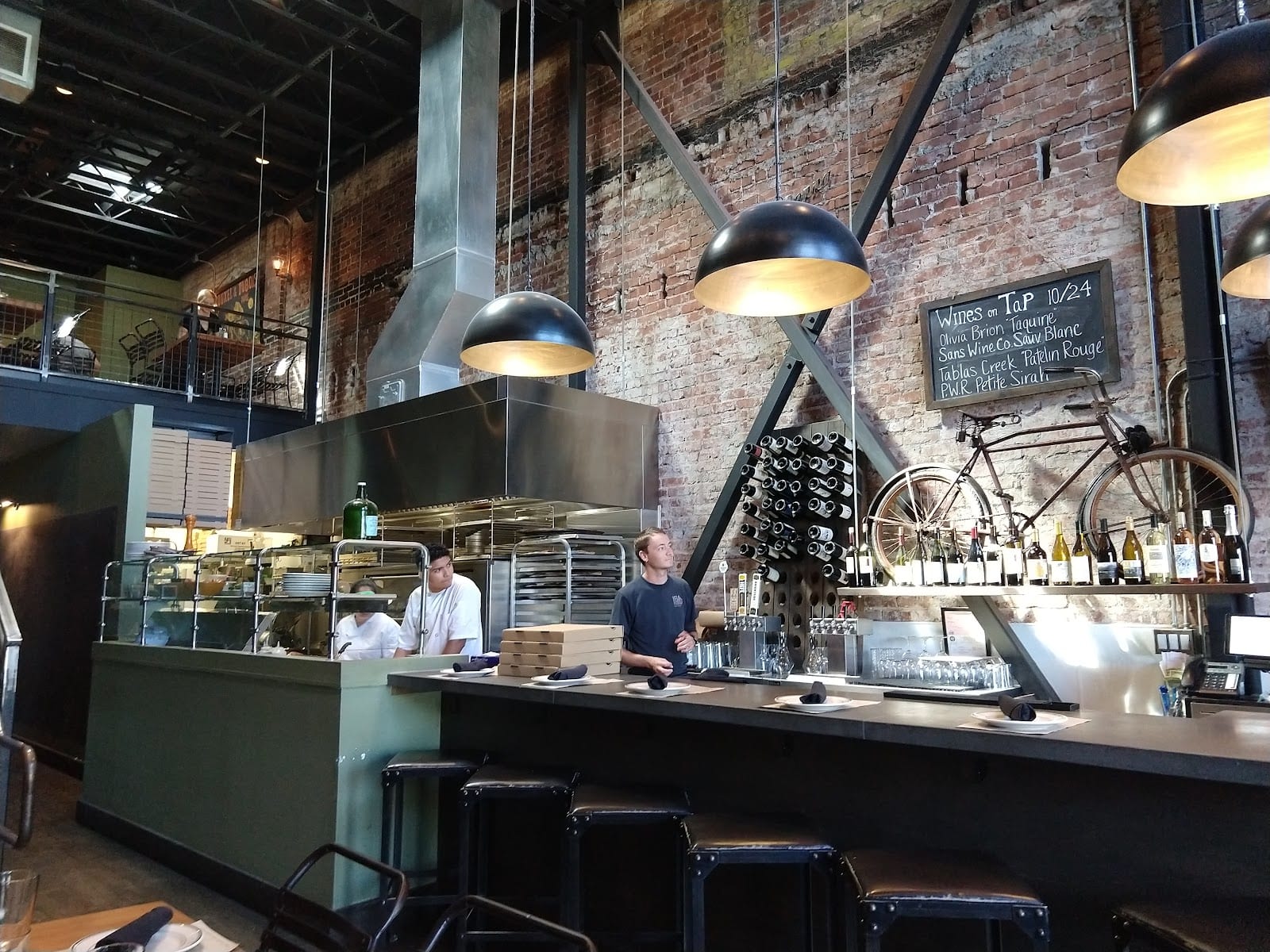 Velo Deli & Pizzeria, photo 2