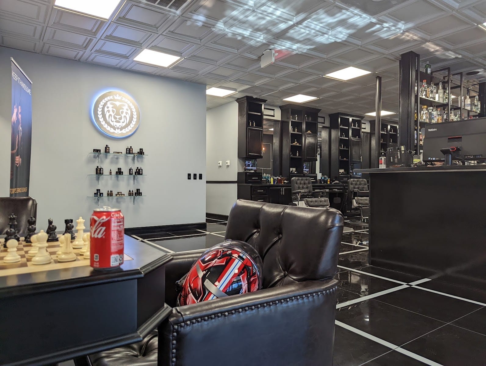 The Gentry Executive Cuts and Shaves – Heights, photo 2