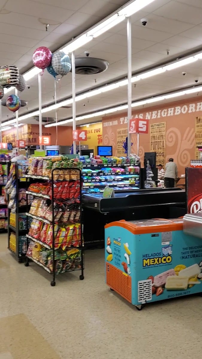 Fiesta Mart #3, photo 3