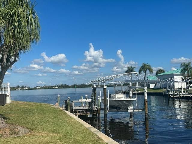 World Class Fishing Beach Retreat w/Heated Pool, Private Beach, Kayaks & Professional Fishing Dock, photo 4