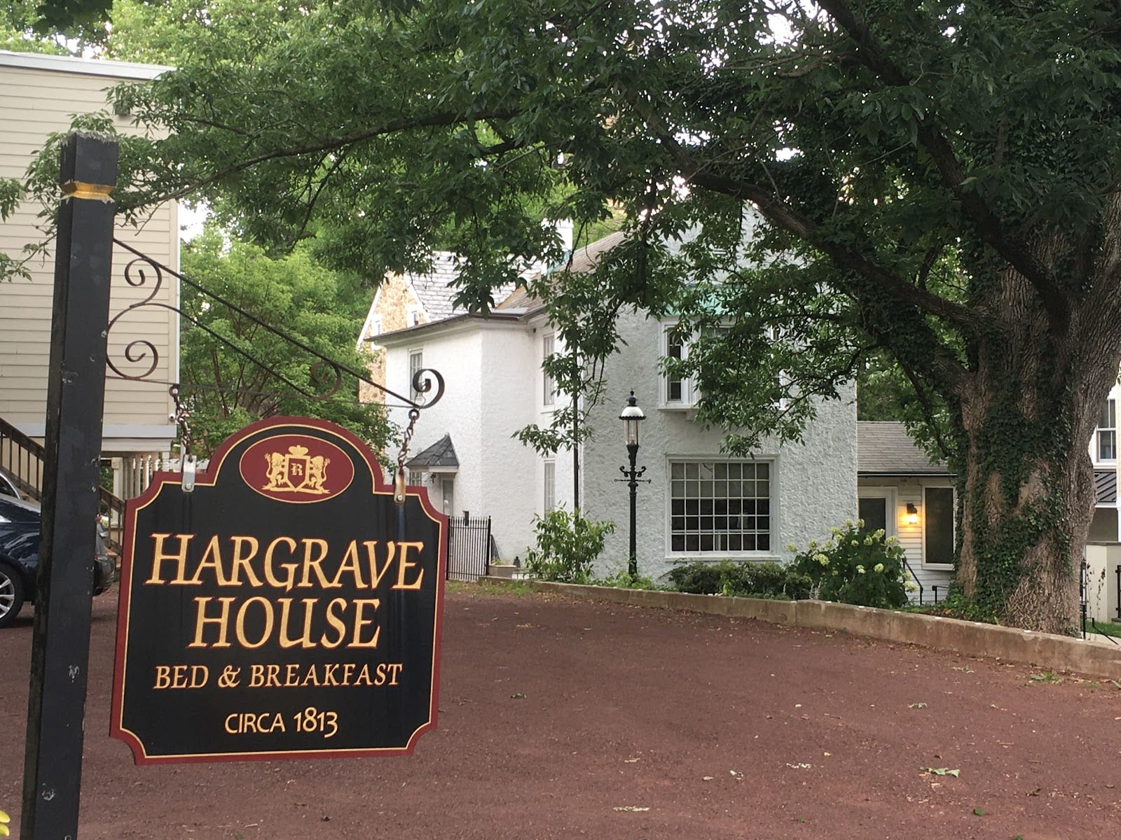 Hargrave House Bed and Breakfast Parking Lot, photo 2