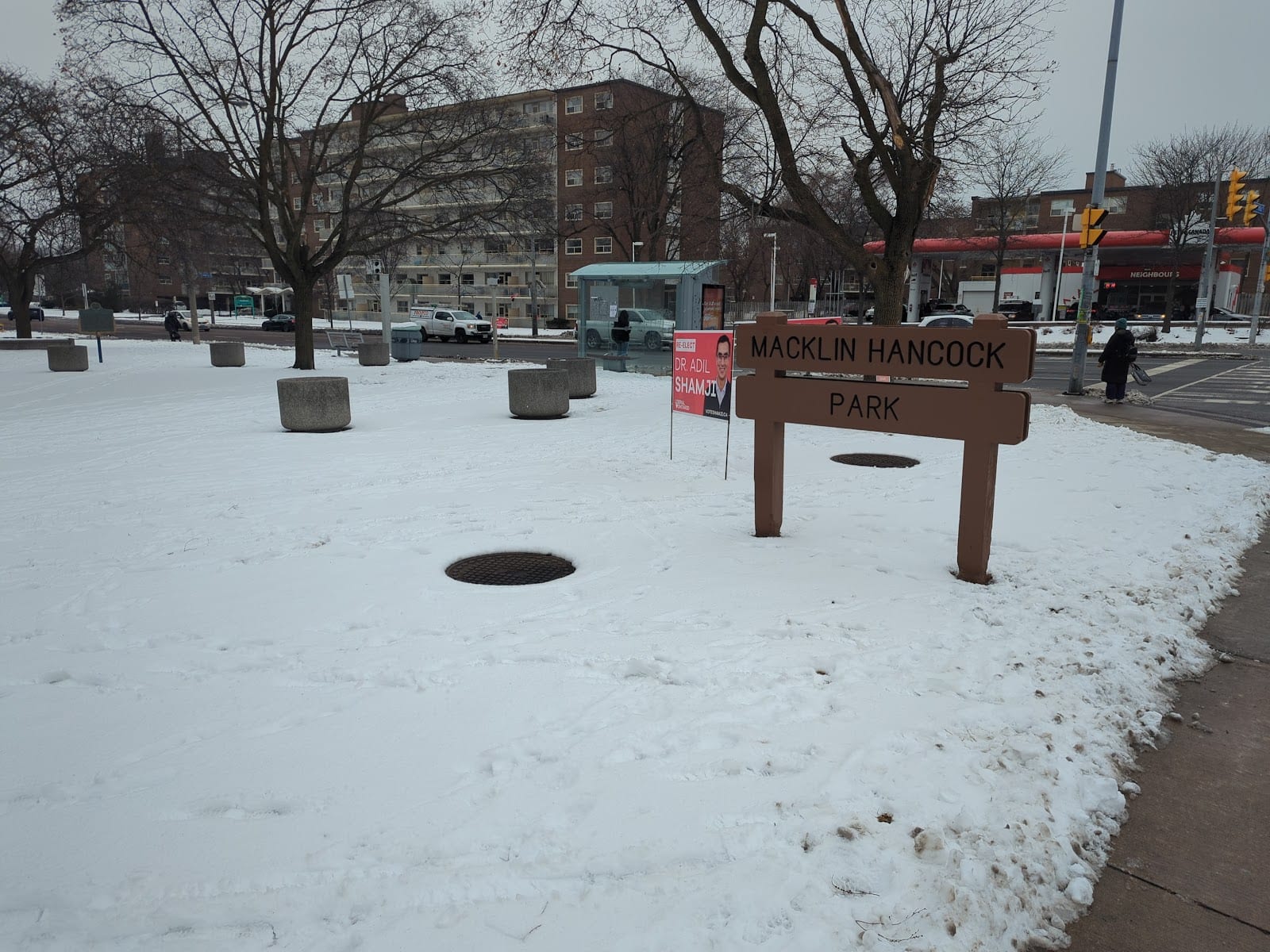 Macklin Hancock Park, photo 2