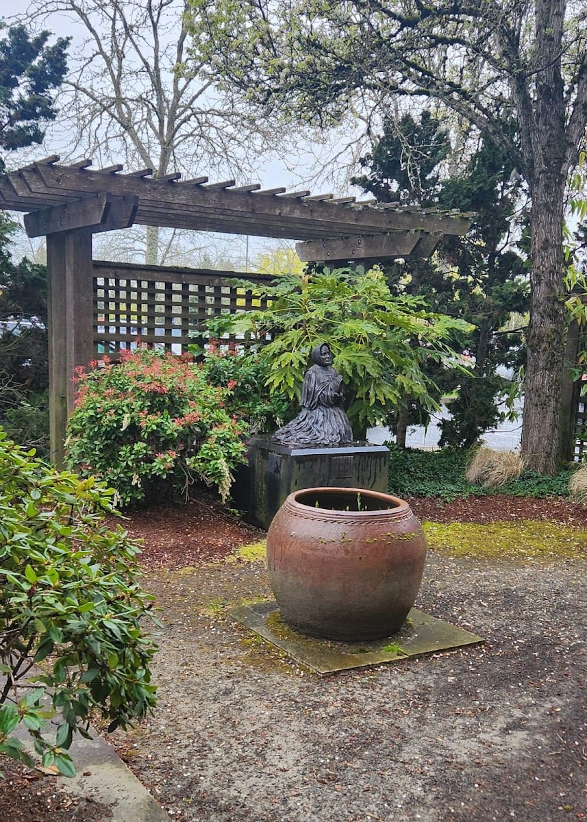 Providence Milwaukie Healing Place, photo 3