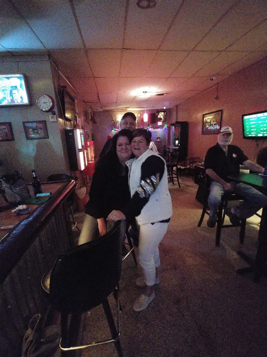 Midway Lounge