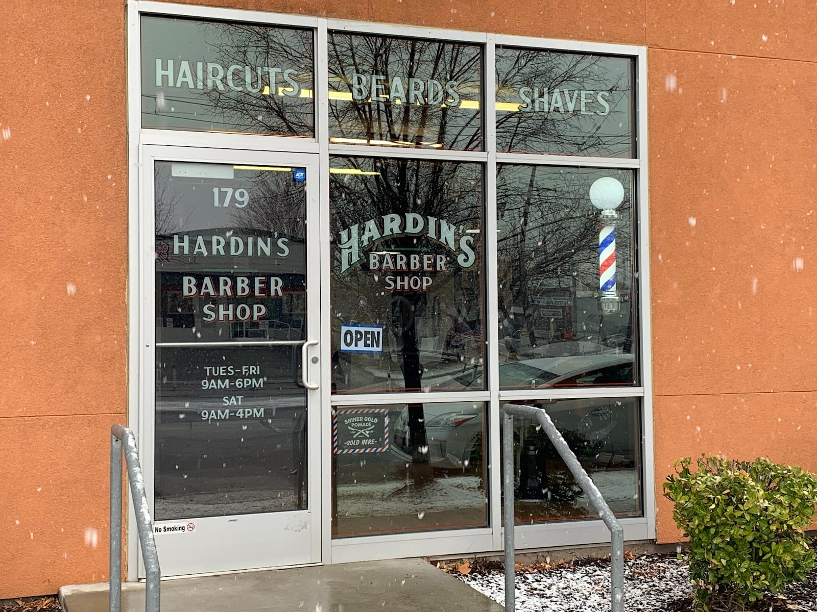 Hardin's Barbershop, photo 3