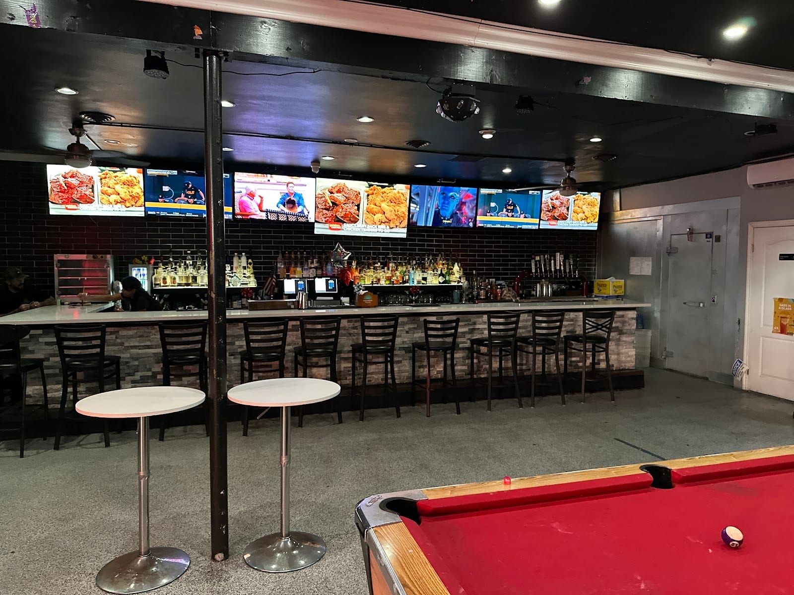 TheCave Sports Bar, photo 3