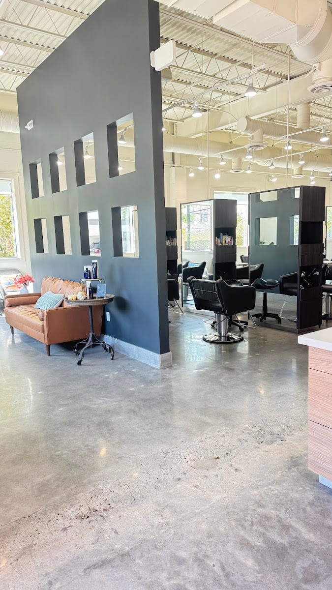 3930 Ego Salon, photo 2