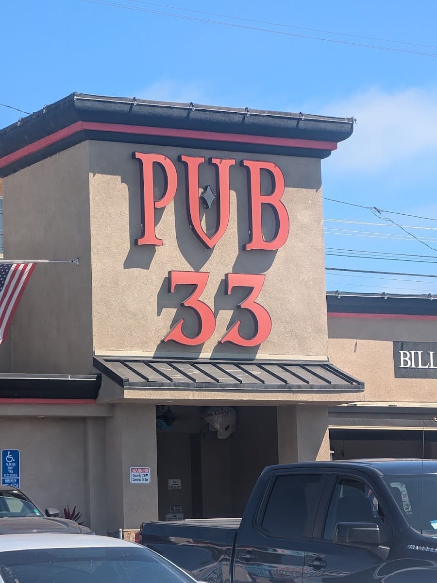 Turner's Pub 33, photo 2