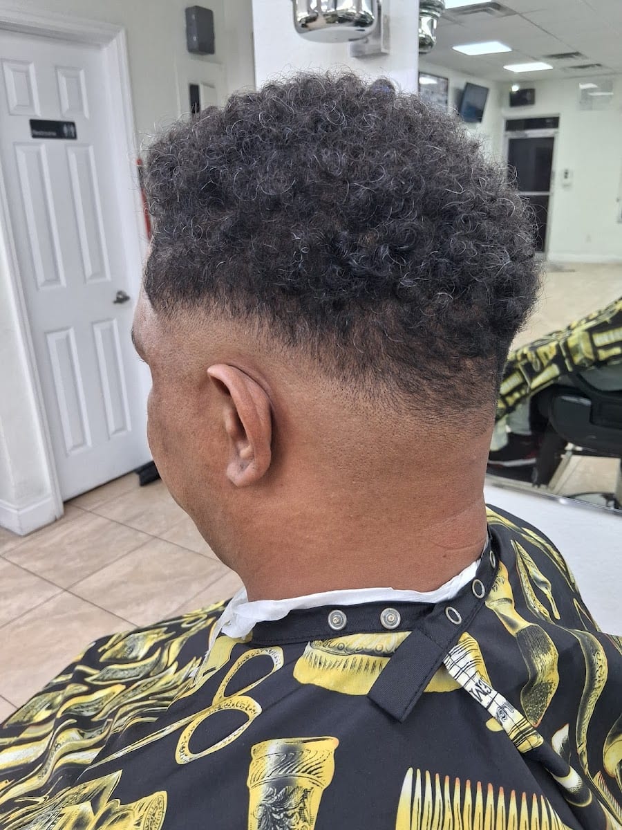 El Moises Barber Shop, photo 4