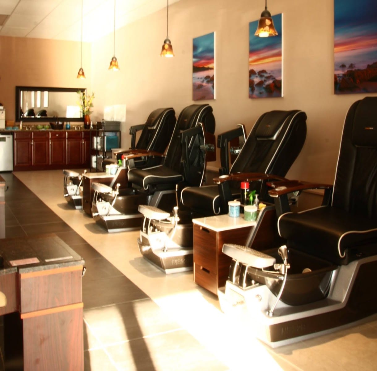 Nail Avenue, photo 3