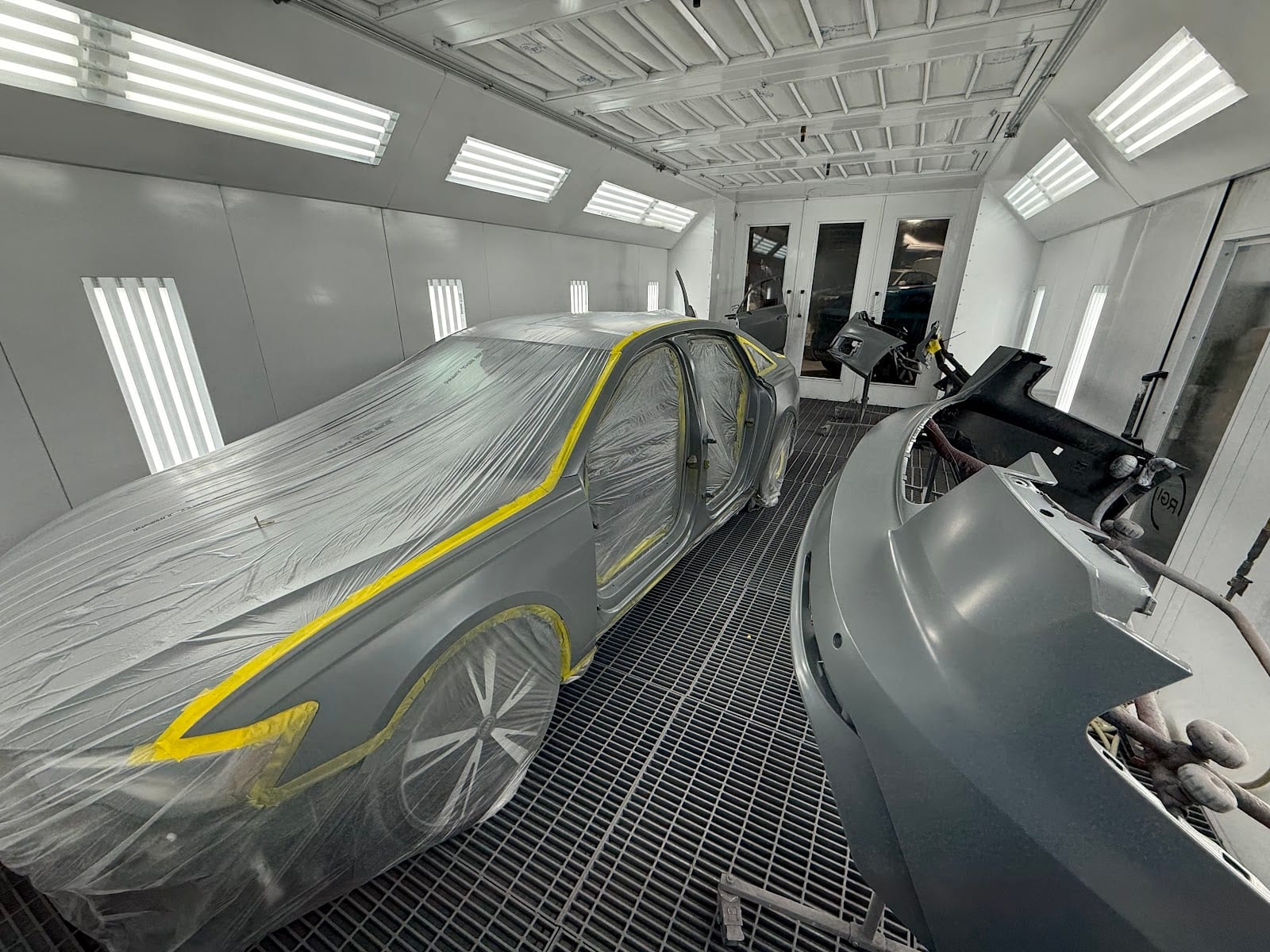Auto Body Garage, photo 4