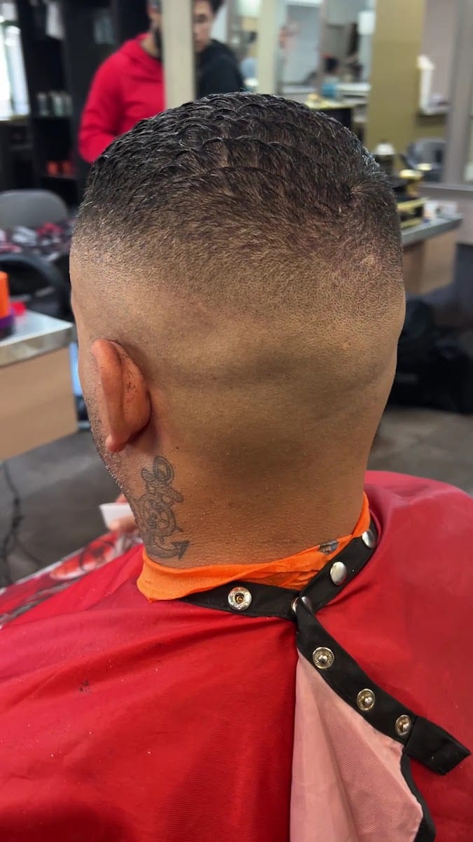 C_LU THE BARBER SHOP