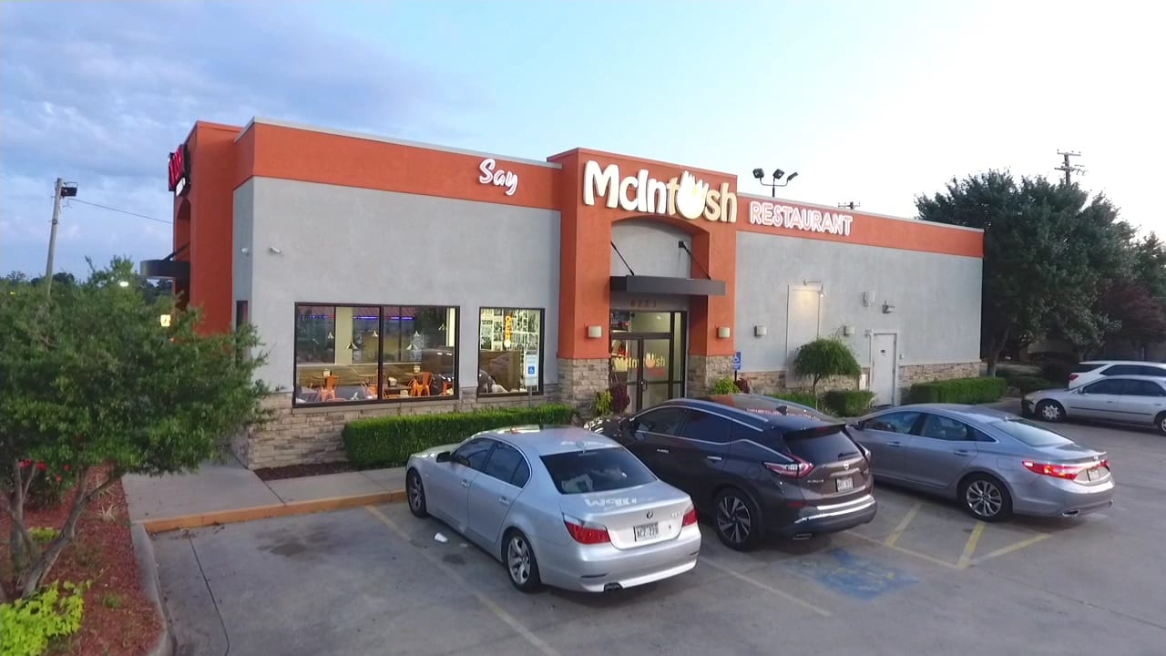 SAY MCINTOSH RESTAURANT, photo 2