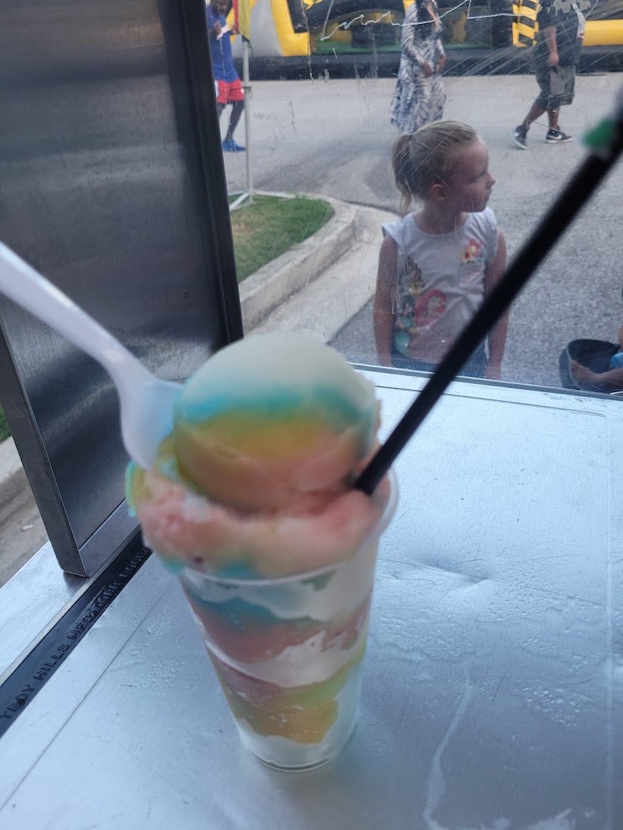 Aj’s Icys and Hot Treats Food Truck