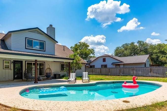 Lone Star Luxe - Heated Pool - Game room - Mini-Golf Bar - Vacation Home