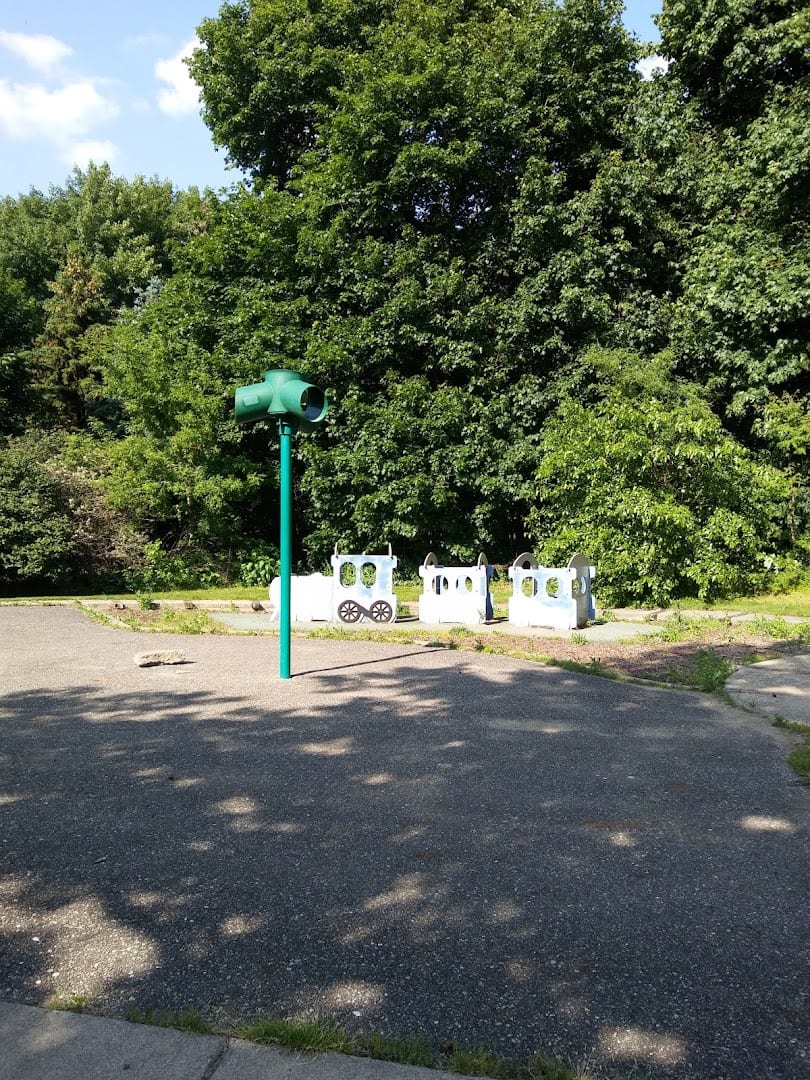 Quaker Park, photo 4